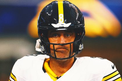 Father Time Crept Up on Aaron Rodgers In Steelers Embarrassing Loss to Chargers