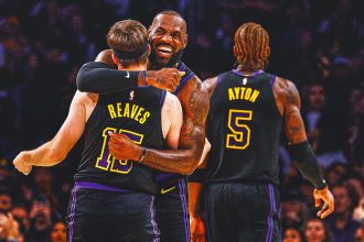 LeBron James Returns to Lakers Re-Energized and, Hopefully, Appreciated