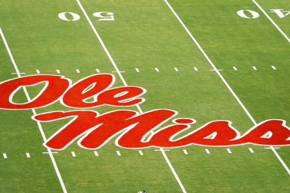 2025 College Football Playoff, Bowl Buzz: 5 Ole Miss Coaches Delaying LSU Move