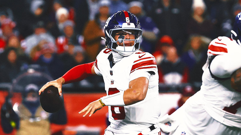 Giants QB Jaxson Dart on Taking Big Hits: 'We’re Not Playing Soccer Out There'