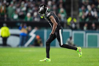 How to Watch Chargers vs. Eagles on Monday Night Football: Time, TV Channel and Live Stream