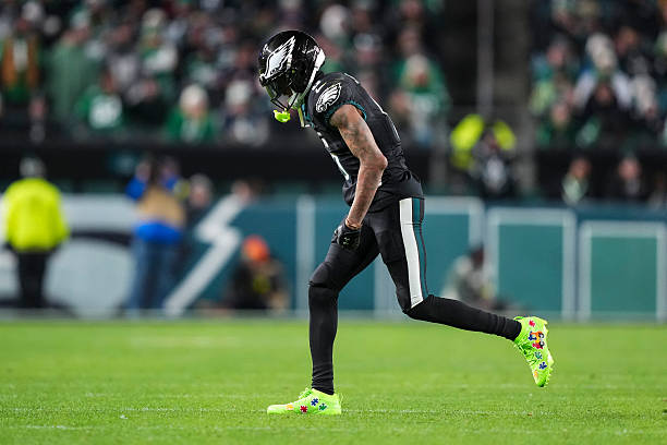 How to Watch Chargers vs. Eagles on Monday Night Football: Time, TV Channel and Live Stream