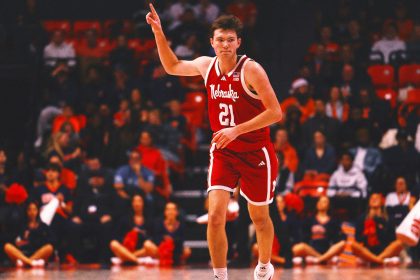 Last Night in College Basketball: Upsets, Overtimes and a 53-Point Performance