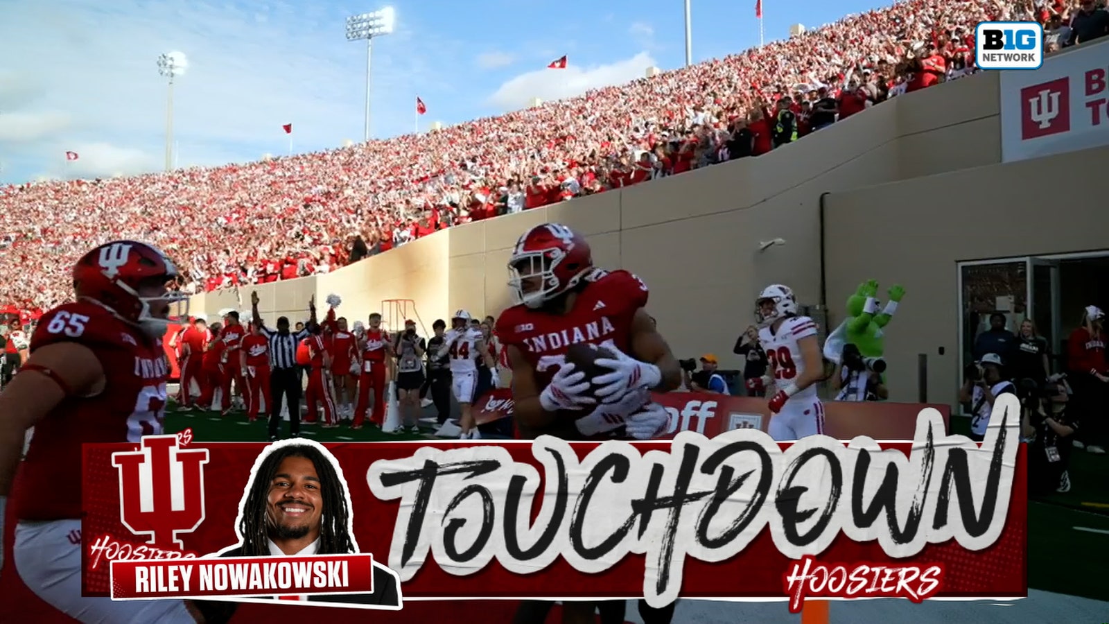 Fernando Mendoza finds Riley Nowakowski for a 21-yard TD