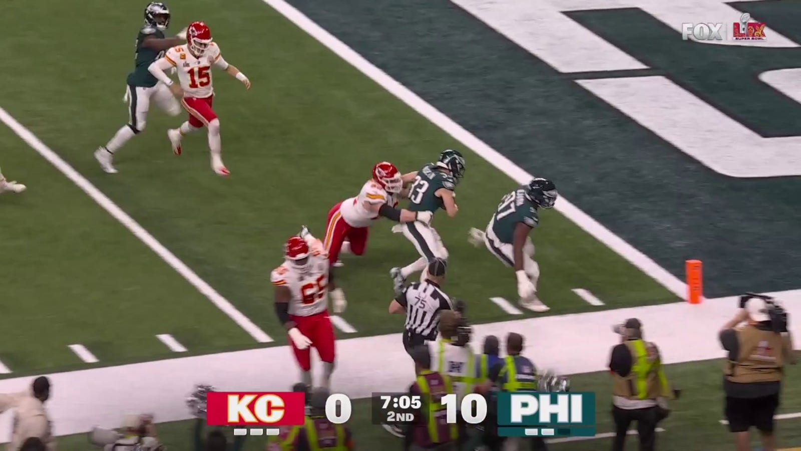 Cooper DeJean intercepts Patrick Mahomes and returns it for a TD, extending the Eagles' lead in Super Bowl LIX | NFL Highlights 