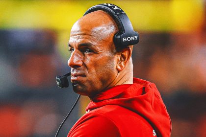 Titans Reportedly Set To Hire 49ers DC Robert Saleh As New Head Coach