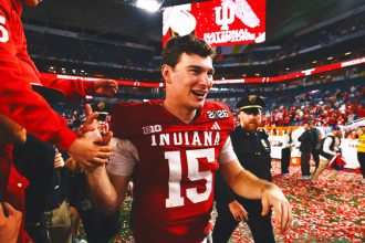 Tom Brady on Indiana QB Fernando Mendoza: 'He's Got a Bright Future'