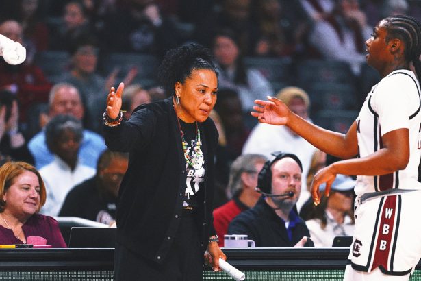 Women's CBK AP Top 25: South Carolina Climbs Into No. 2 Spot After Texas Loss