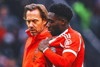 Canada Captain Alphonso Davies Limps Off With Injured Hamstring In Bayern Win