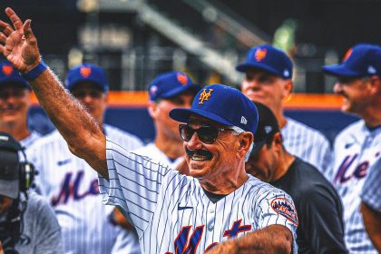 Mets To Have Bobby Valentine Disguise Night ft. 15,000 Fake Mustache-Glasses