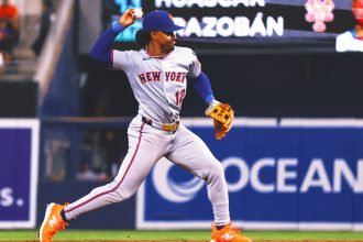 New York Mets Shortstop Francisco Lindor To Visit Hand Specialist