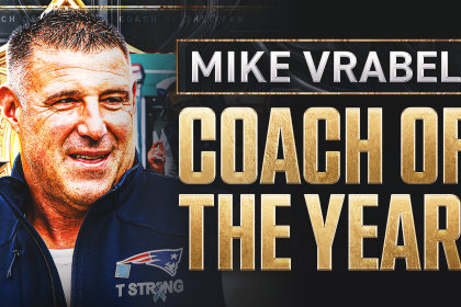 Patriots' Mike Vrabel Takes Home Coach of the Year After Stellar 1st Year in NE