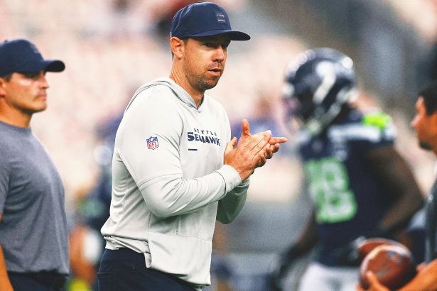 Seahawks OC Klint Kubiak Reportedly Set To Become Raiders' Next Head Coach