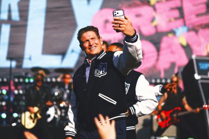 Steve Young Had a Great Time With Green Day During the Super Bowl LX Pregame