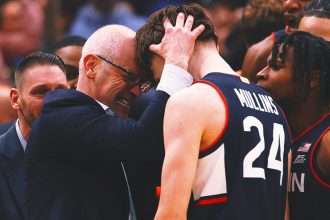 Dan Hurley: 'It Takes a Strong Team' To Come Back, Beat Duke In Elite Eight