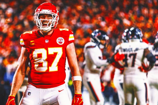 Kansas City Chiefs Sign Travis Kelce To A Three-Year Extension
