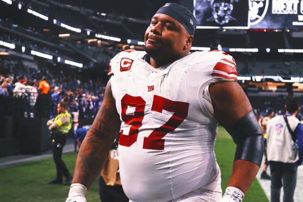 Giants Star DT Dexter Lawrence Reportedly Asks for Trade Amid Team's Busy Offseason