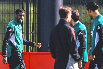 Good Week For Sweden: Star Striker Isak To Return Following World Cup Qualification