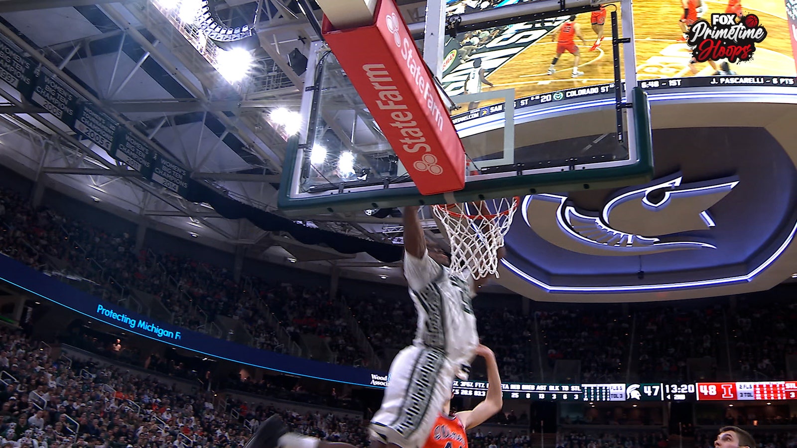 Michigan States' Jeremy Fears finds Coen Carr for High-Flying Alley-Oop Slam vs. Illinois
