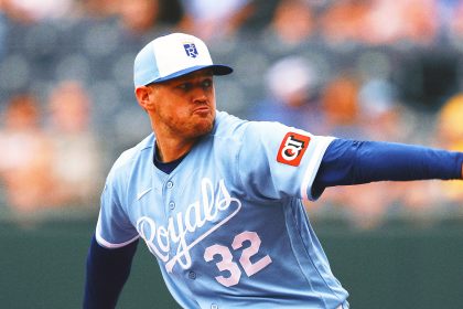 Stephen Kolek's Complete-Game Shutout Ends Royals' 4-Game Skid