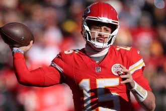 Chiefs Star Patrick Mahomes Signs Extension Reportedly Worth Over $500M