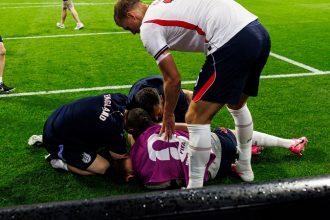 Jordan Henderson Returns To England Camp After Wrist Surgery For Freak Injury