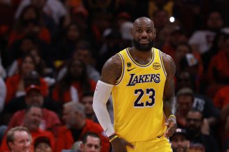 LeBron James Next Team Odds: Cavaliers Favored; Heat, Warriors In Mix
