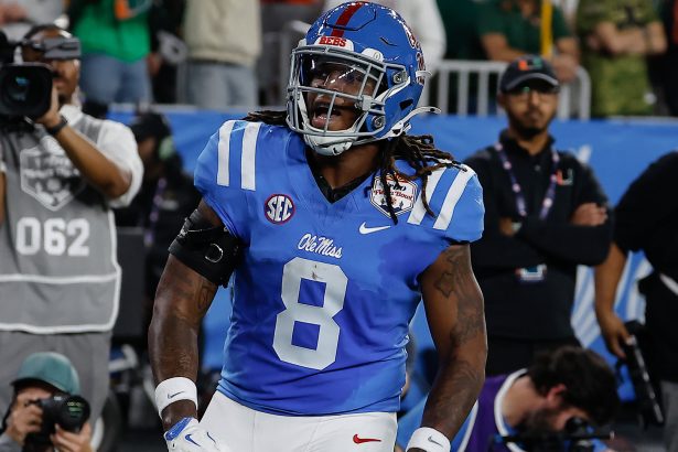 Browns Waive TE Dae’Quan Wright, Paving Way For Him To Play At LSU In Historical Move