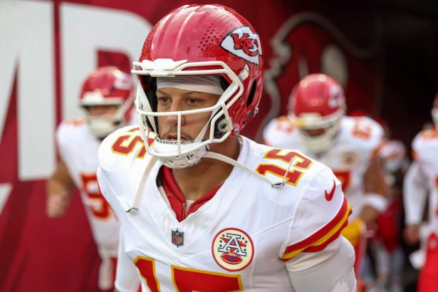 Chiefs To Sit Patrick Mahomes In Preseason Finale vs. Seahawks Friday