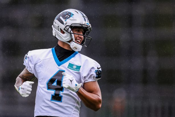 FanDuel Promo Code: Get a $1000 in Bonuses When Betting on the Arizona Cardinals vs. Carolina Panthers