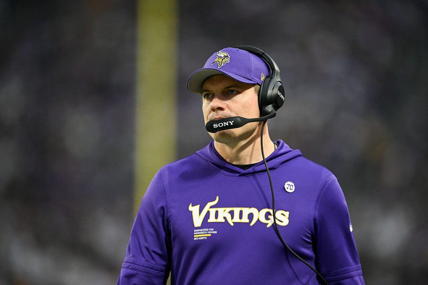 Kevin O'Connell Explains Decision To Start Kyler Murray Over J.J. McCarthy