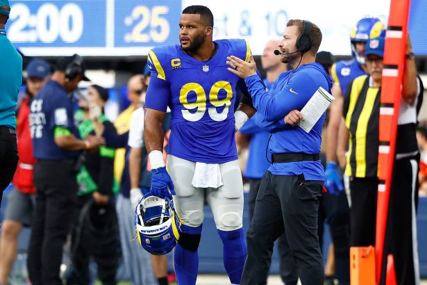 Sean McVay Believes Aaron Donald Is Trending Toward Return To Rams