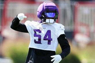 Vikings Safety Jamal Adams Reportedly Suffers Season-Ending Knee Injury