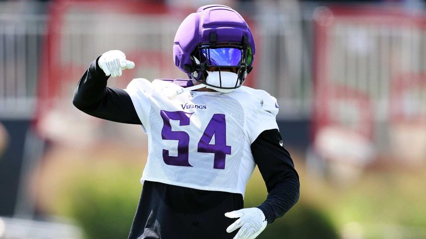 Vikings Safety Jamal Adams Reportedly Suffers Season-Ending Knee Injury